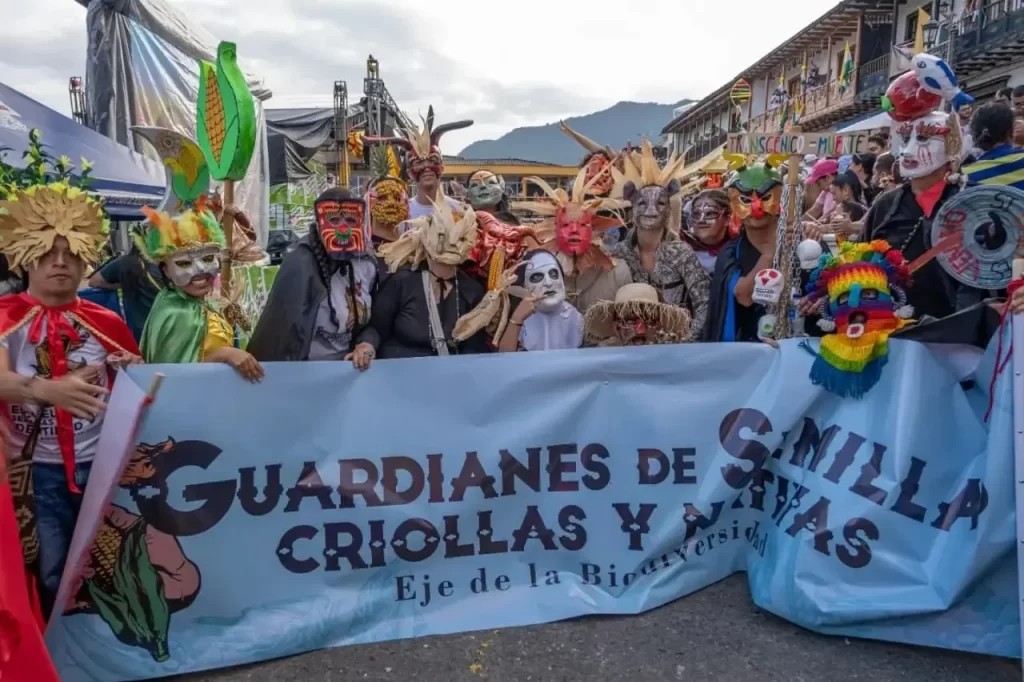 Desfile en defensa de las semillas en Carnaval del diablo Riosucio 2023